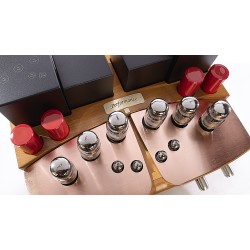 Unison Research Performance Anniversary – Amplificatore Integrato Valvolare Classe A 48 W Unison Research Performance Anniversary – Amplificatore Integrato Valvolare Classe A 48 W