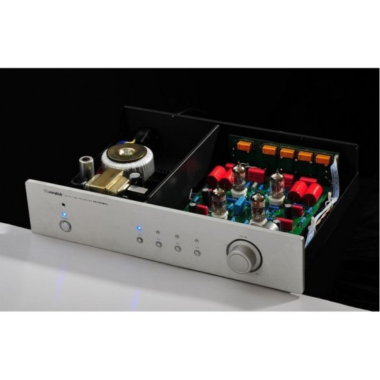 Preamplificatore Xindak XA 3200 MKII a valvole Preamplificatore Xindak XA 3200 MKII a valvole