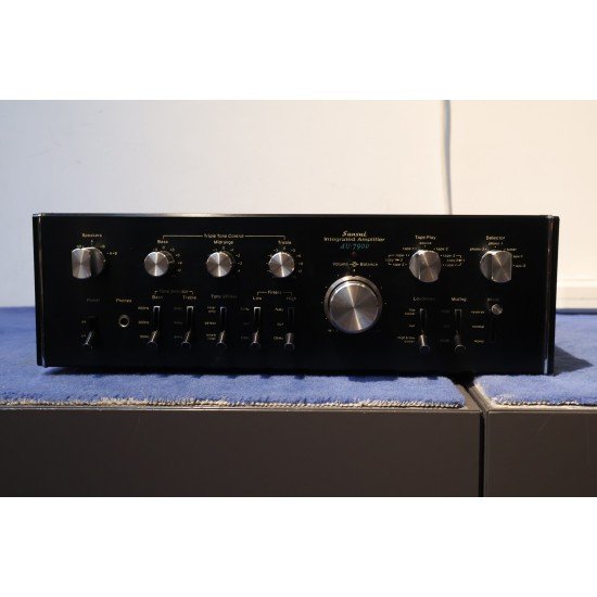 Amplificatore integrato Sansui au 7900