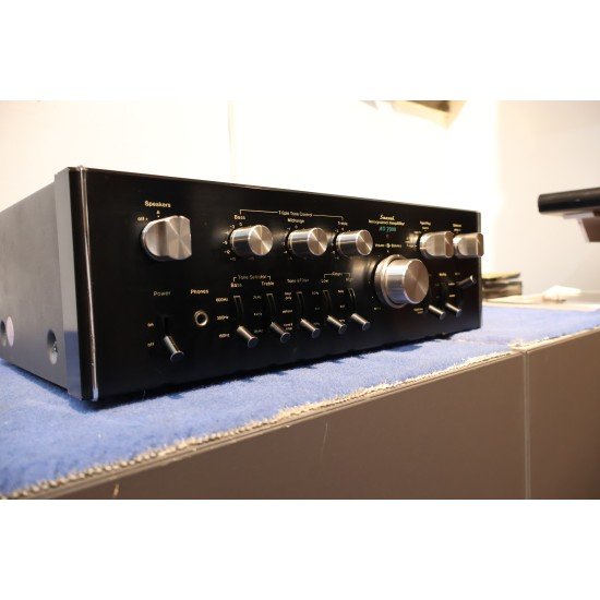 Amplificatore integrato Sansui au 7900